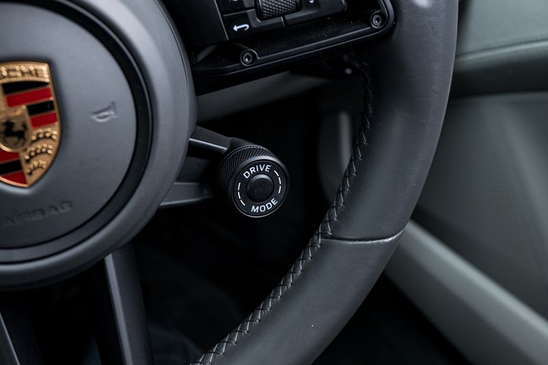 Porsche 911 (992)  Carrera PDK