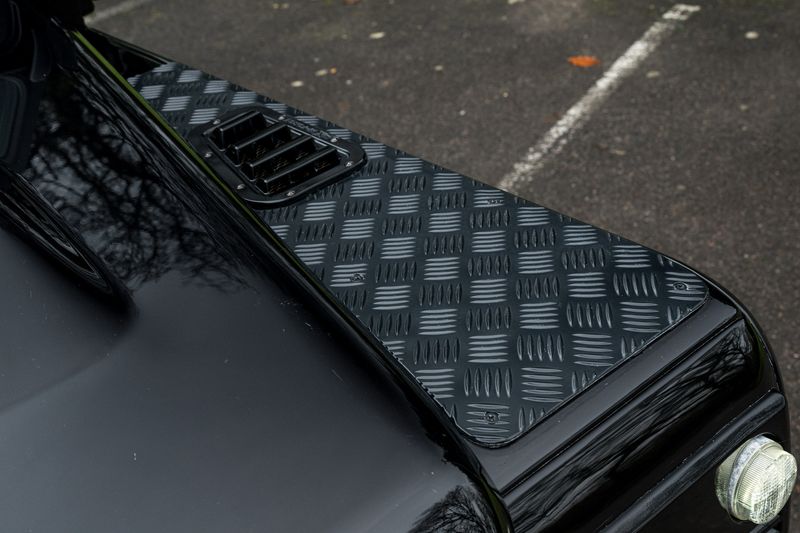 Land Rover Defender 90 2.2 TDCi XS Station Wagon Double Cab (1 Owner, 15,750 Miles)