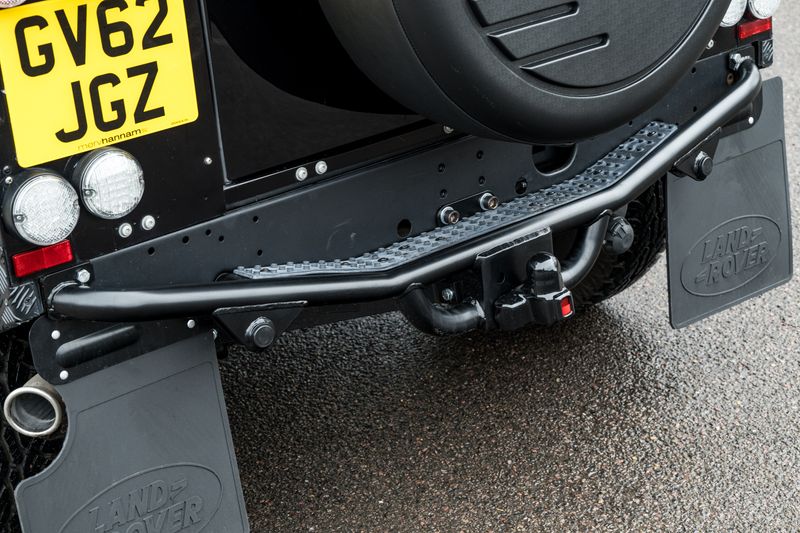 Land Rover Defender 90 2.2 TDCi XS Station Wagon Double Cab (1 Owner, 15,750 Miles)