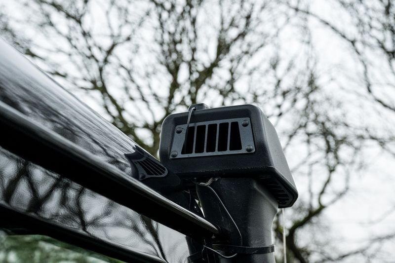 Land Rover Defender 90 2.2 TDCi XS Station Wagon Double Cab (1 Owner, 15,750 Miles)