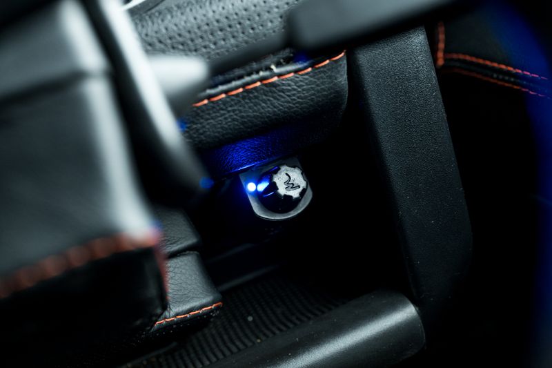 Land Rover Defender 90 2.2 TDCi XS Station Wagon Double Cab (1 Owner, 15,750 Miles)