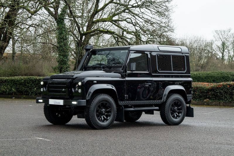 Land Rover Defender 90 2.2 TDCi XS Station Wagon Double Cab (1 Owner, 15,750 Miles)