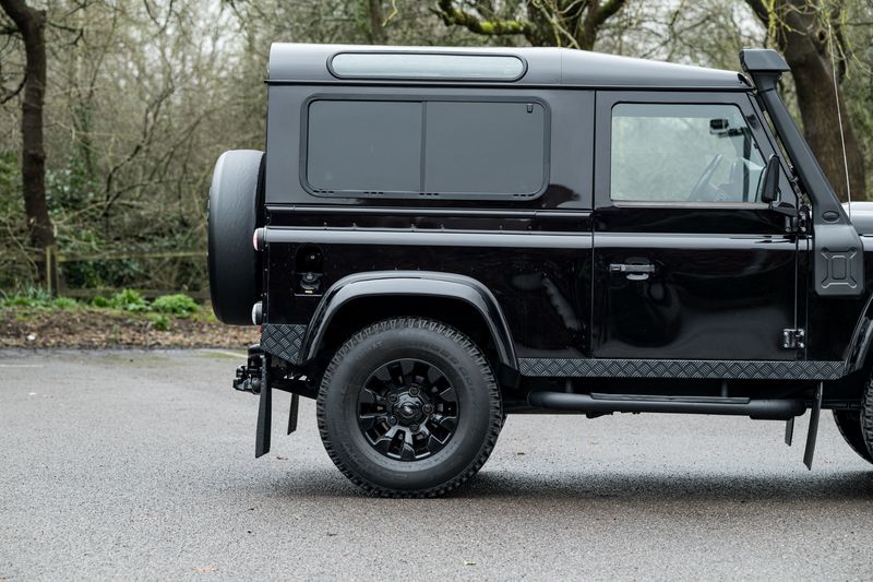 Land Rover Defender 90 2.2 TDCi XS Station Wagon Double Cab (1 Owner, 15,750 Miles)
