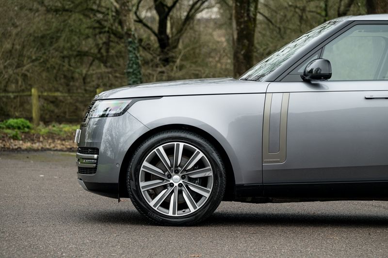 Range Rover 4.4 P530 V8 Autobiography SUV Petrol