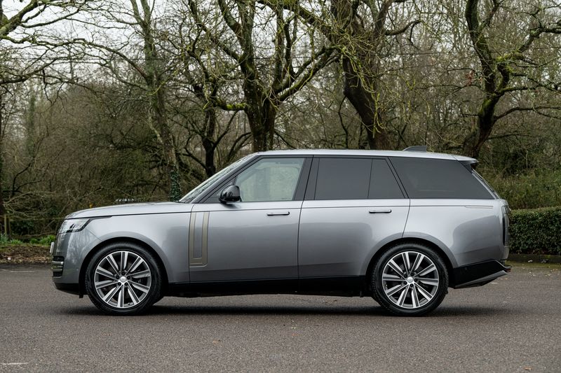 Range Rover 4.4 P530 V8 Autobiography SUV Petrol