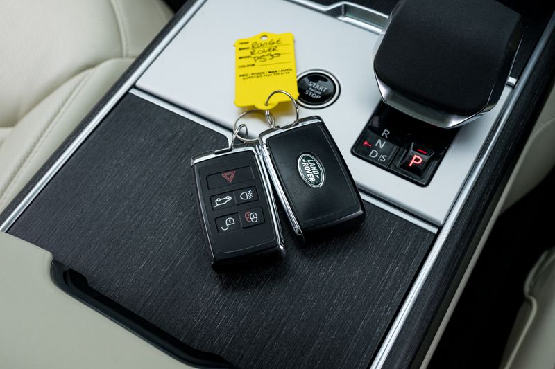 Range Rover 4.4 P530 V8 Autobiography SUV Petrol