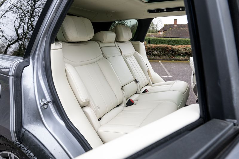 Range Rover 4.4 P530 V8 Autobiography SUV Petrol