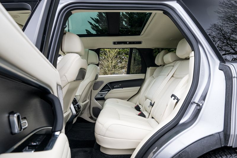 Range Rover 4.4 P530 V8 Autobiography SUV Petrol