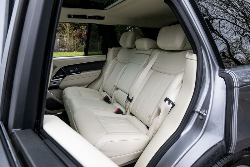 Range Rover 4.4 P530 V8 Autobiography SUV Petrol