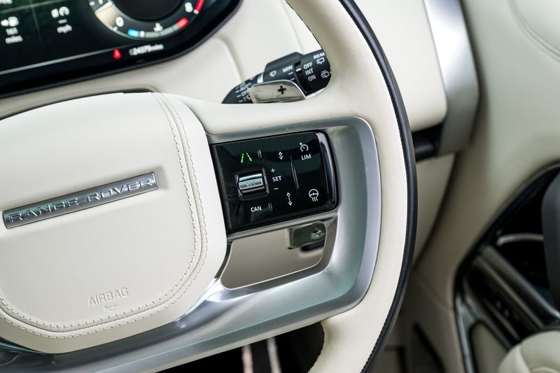 Range Rover 4.4 P530 V8 Autobiography SUV Petrol