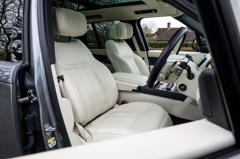 Range Rover 4.4 P530 V8 Autobiography SUV Petrol