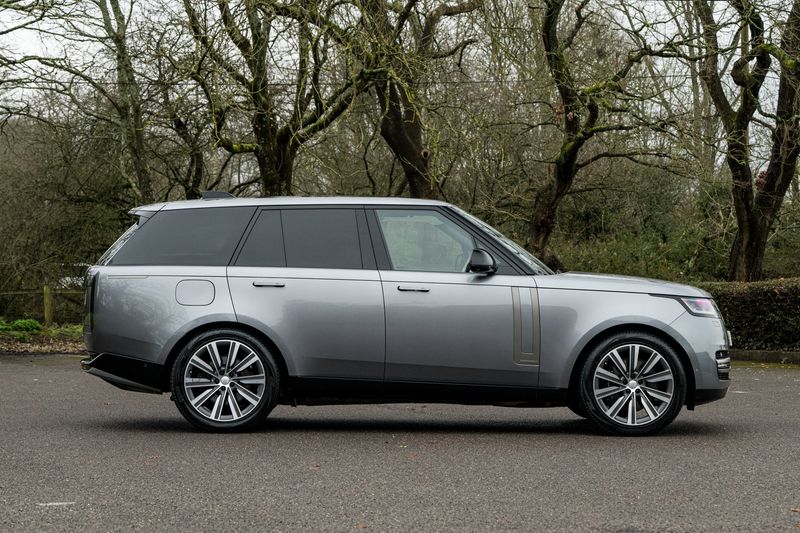 Range Rover 4.4 P530 V8 Autobiography SUV Petrol