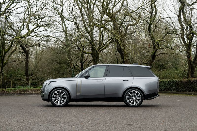 Range Rover 4.4 P530 V8 Autobiography SUV Petrol