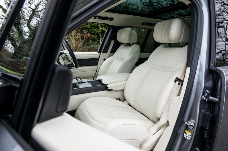 Range Rover 4.4 P530 V8 Autobiography SUV Petrol