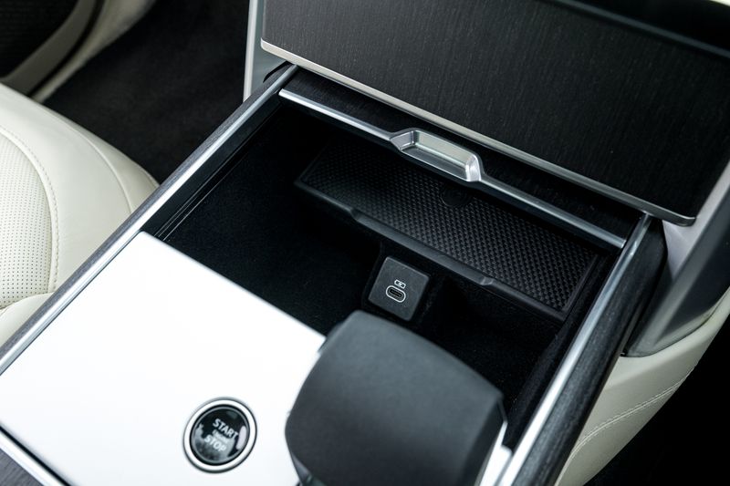 Range Rover 4.4 P530 V8 Autobiography SUV Petrol