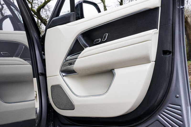 Range Rover 4.4 P530 V8 Autobiography SUV Petrol