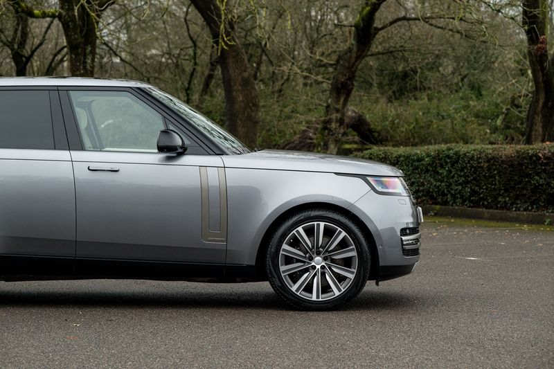 Range Rover 4.4 P530 V8 Autobiography SUV Petrol