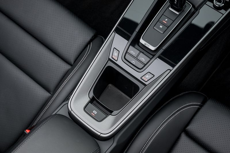 Porsche  911(992) Carrera S PDK  Cabriolet