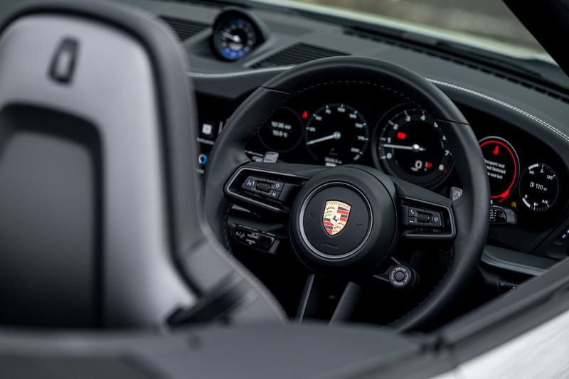 Porsche  911(992) Carrera S PDK  Cabriolet