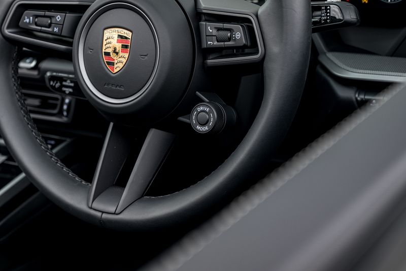 Porsche  911(992) Carrera S PDK  Cabriolet