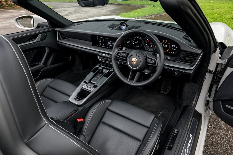 Porsche  911(992) Carrera S PDK  Cabriolet