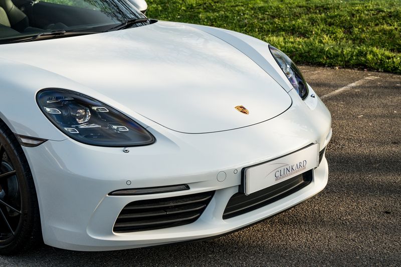 Porsche 718 Boxster 2.0T Convertible PDK