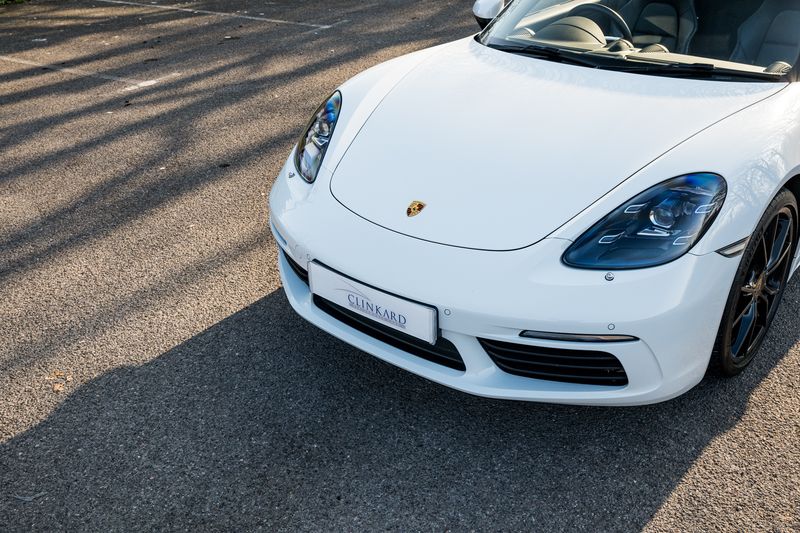Porsche 718 Boxster 2.0T Convertible PDK
