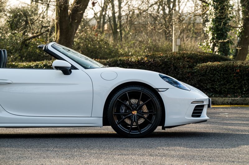 Porsche 718 Boxster 2.0T Convertible PDK
