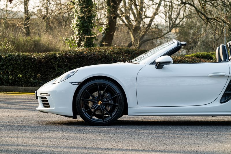 Porsche 718 Boxster 2.0T Convertible PDK