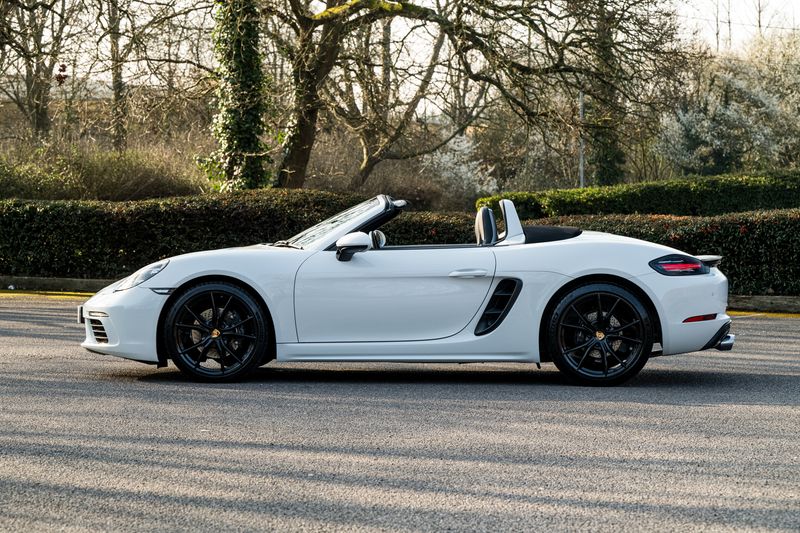 Porsche 718 Boxster 2.0T Convertible PDK