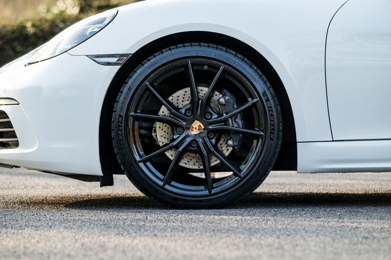 Porsche 718 Boxster 2.0T Convertible PDK