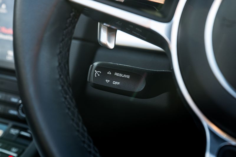 Porsche 718 Boxster 2.0T Convertible PDK