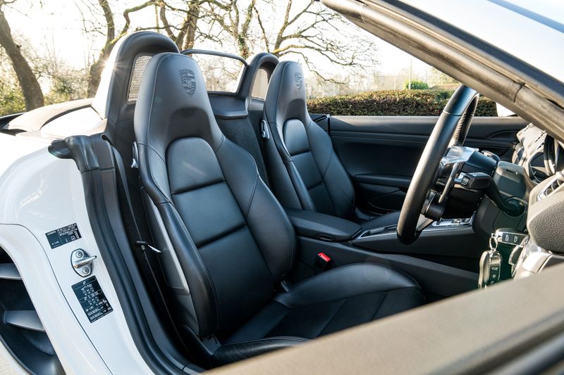 Porsche 718 Boxster 2.0T Convertible PDK