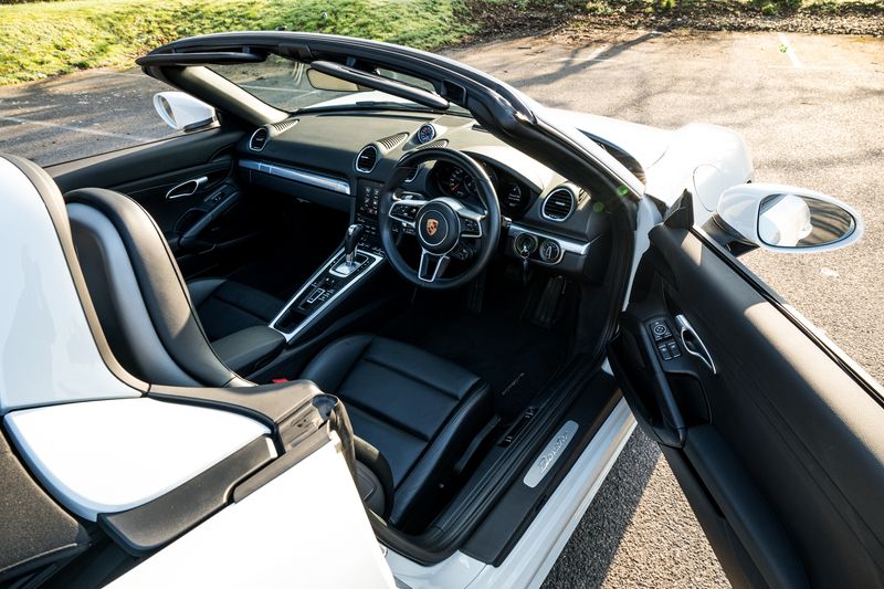 Porsche 718 Boxster 2.0T Convertible PDK