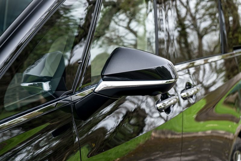 Lexus LM 2.5 350h E-CVT AWD 7 Seat *VAT QUALIFYING*