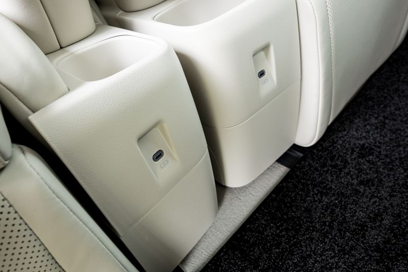 Lexus LM 2.5 350h E-CVT AWD 7 Seat *VAT QUALIFYING*