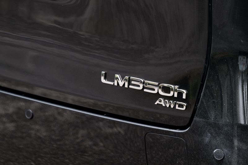 Lexus LM 2.5 350h E-CVT AWD 7 Seat *VAT QUALIFYING*