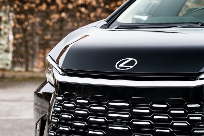 Lexus LM 2.5 350h E-CVT AWD 7 Seat *VAT QUALIFYING*