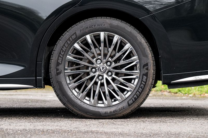 Lexus LM 2.5 350h E-CVT AWD 7 Seat *VAT QUALIFYING*