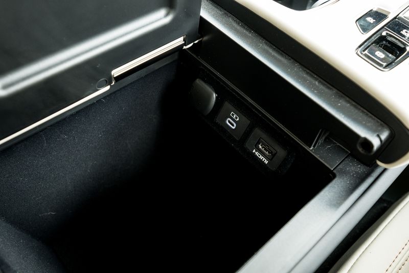 Lexus LM 2.5 350h E-CVT AWD 7 Seat *VAT QUALIFYING*