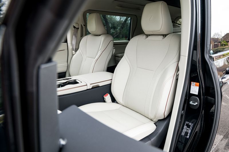 Lexus LM 2.5 350h E-CVT AWD 7 Seat *VAT QUALIFYING*