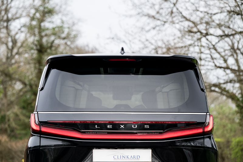 Lexus LM 2.5 350h E-CVT AWD 7 Seat *VAT QUALIFYING*