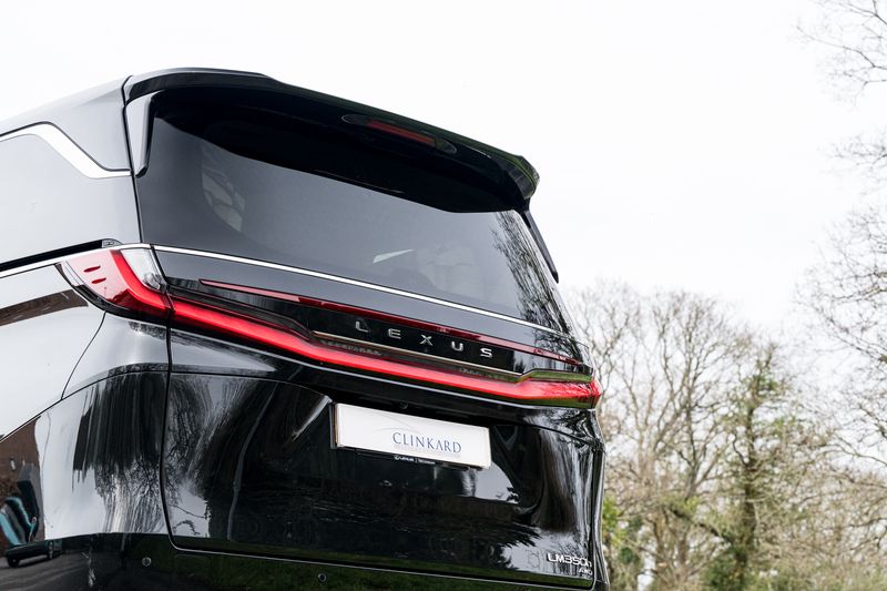 Lexus LM 2.5 350h E-CVT AWD 7 Seat *VAT QUALIFYING*