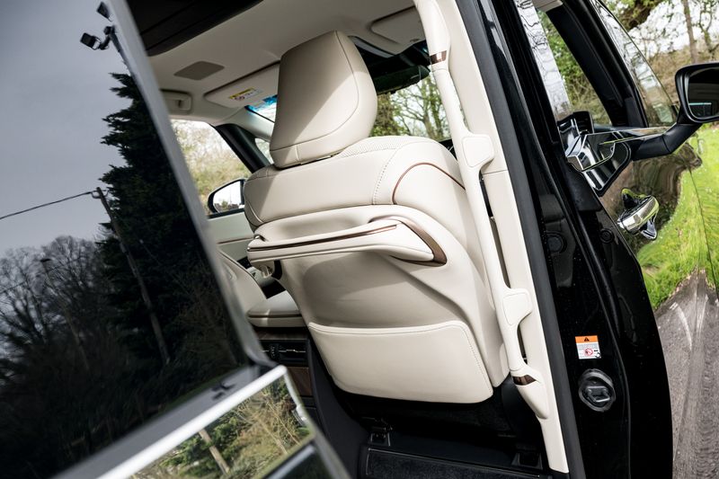 Lexus LM 2.5 350h E-CVT AWD 7 Seat *VAT QUALIFYING*