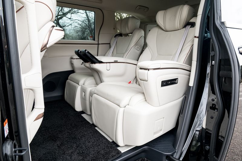 Lexus LM 2.5 350h E-CVT AWD 7 Seat *VAT QUALIFYING*