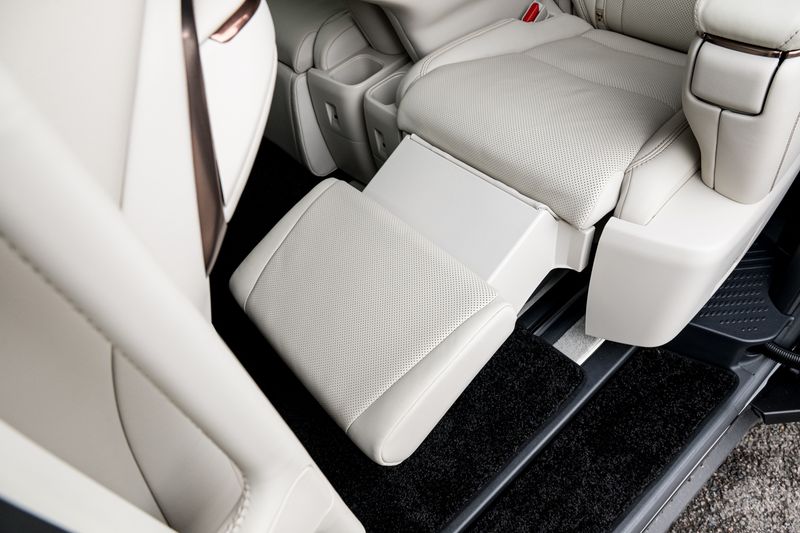 Lexus LM 2.5 350h E-CVT AWD 7 Seat *VAT QUALIFYING*