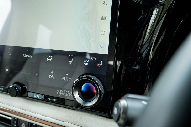 Lexus LM 2.5 350h E-CVT AWD 7 Seat *VAT QUALIFYING*