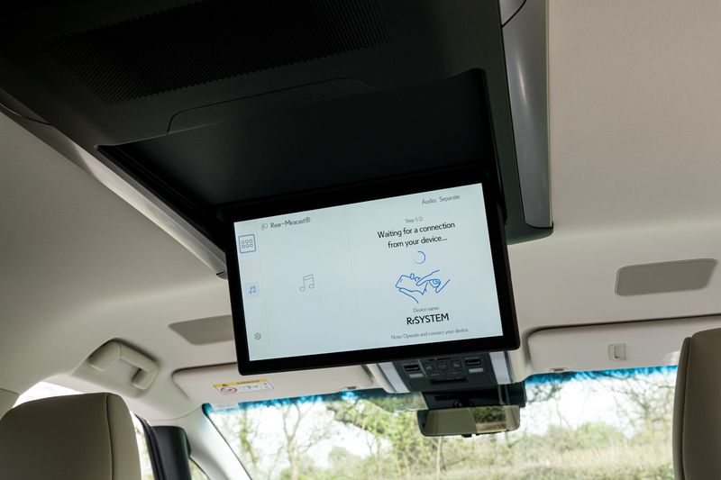 Lexus LM 2.5 350h E-CVT AWD 7 Seat *VAT QUALIFYING*