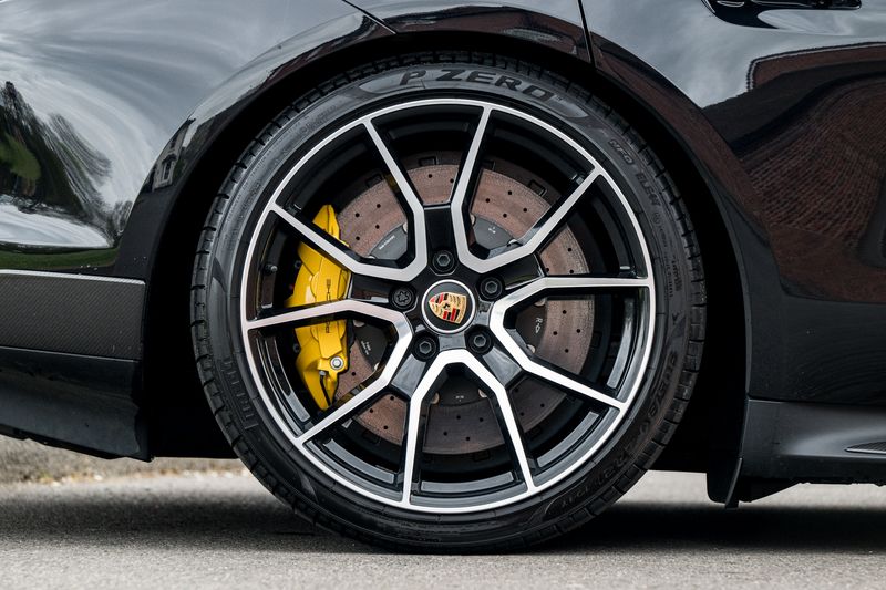 Porsche Taycan Performance Plus 93.4kWh Turbo S Sport Turismo