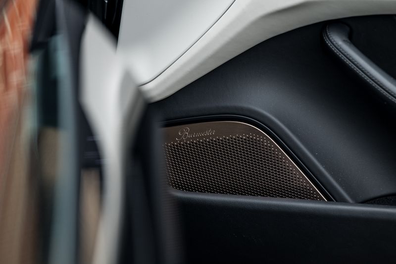 Porsche Taycan Performance Plus 93.4kWh Turbo S Sport Turismo